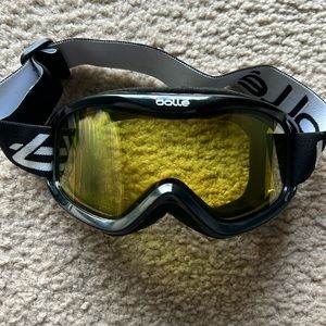 Bolle Mojo Ski Goggle - Black frame, black strap, yellow lense
